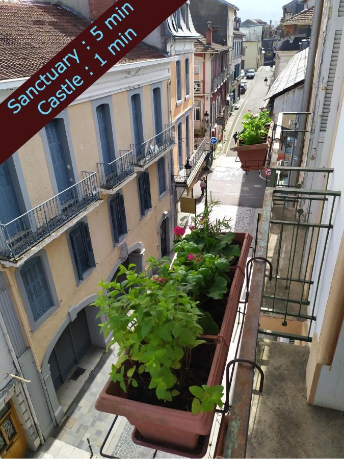 Private Independant Flat - Lourdes City Center - 2 Balconies Екстер'єр фото