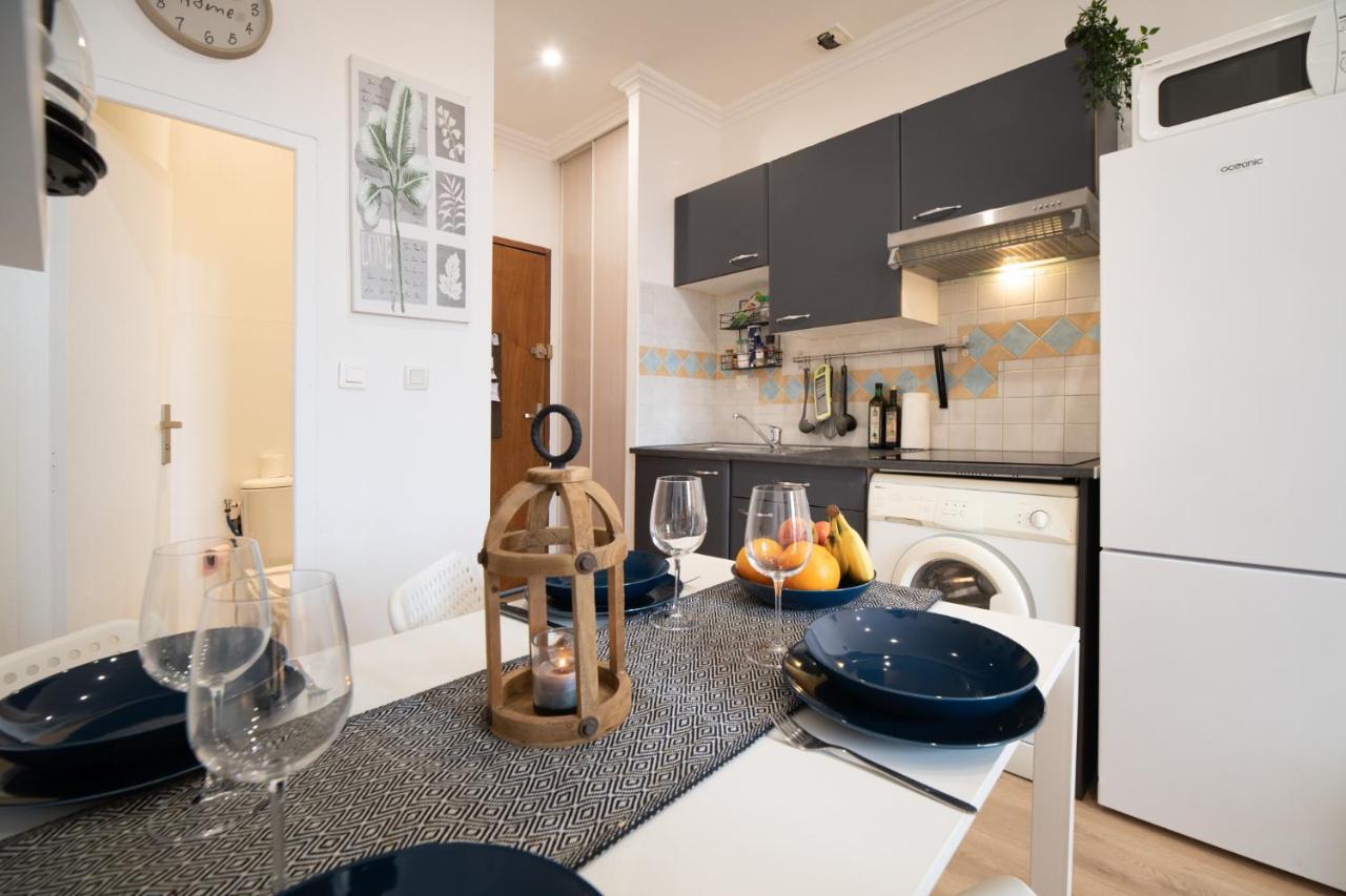 Private Independant Flat - Lourdes City Center - 2 Balconies Екстер'єр фото
